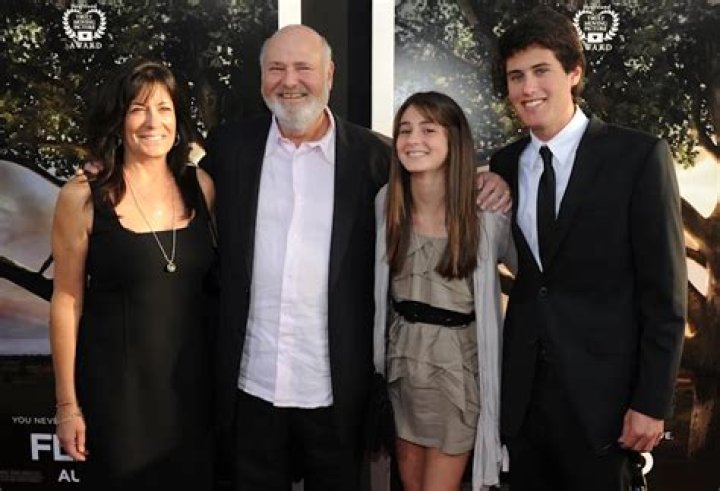 Owen Warner Bio, Parents, Wife, Children, Siblings
