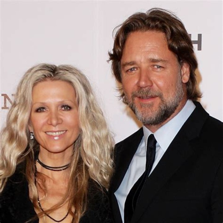 Russell Crowe Parents: Meet Jocelyn & John Alexander Crowe