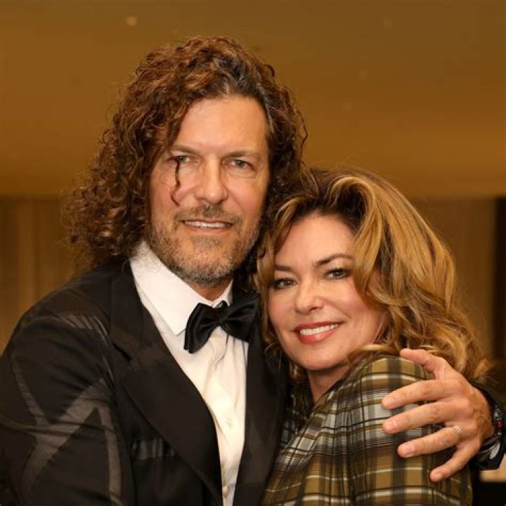 Shania Twain Bio, Age, Family, Career, Songs, Net Worth